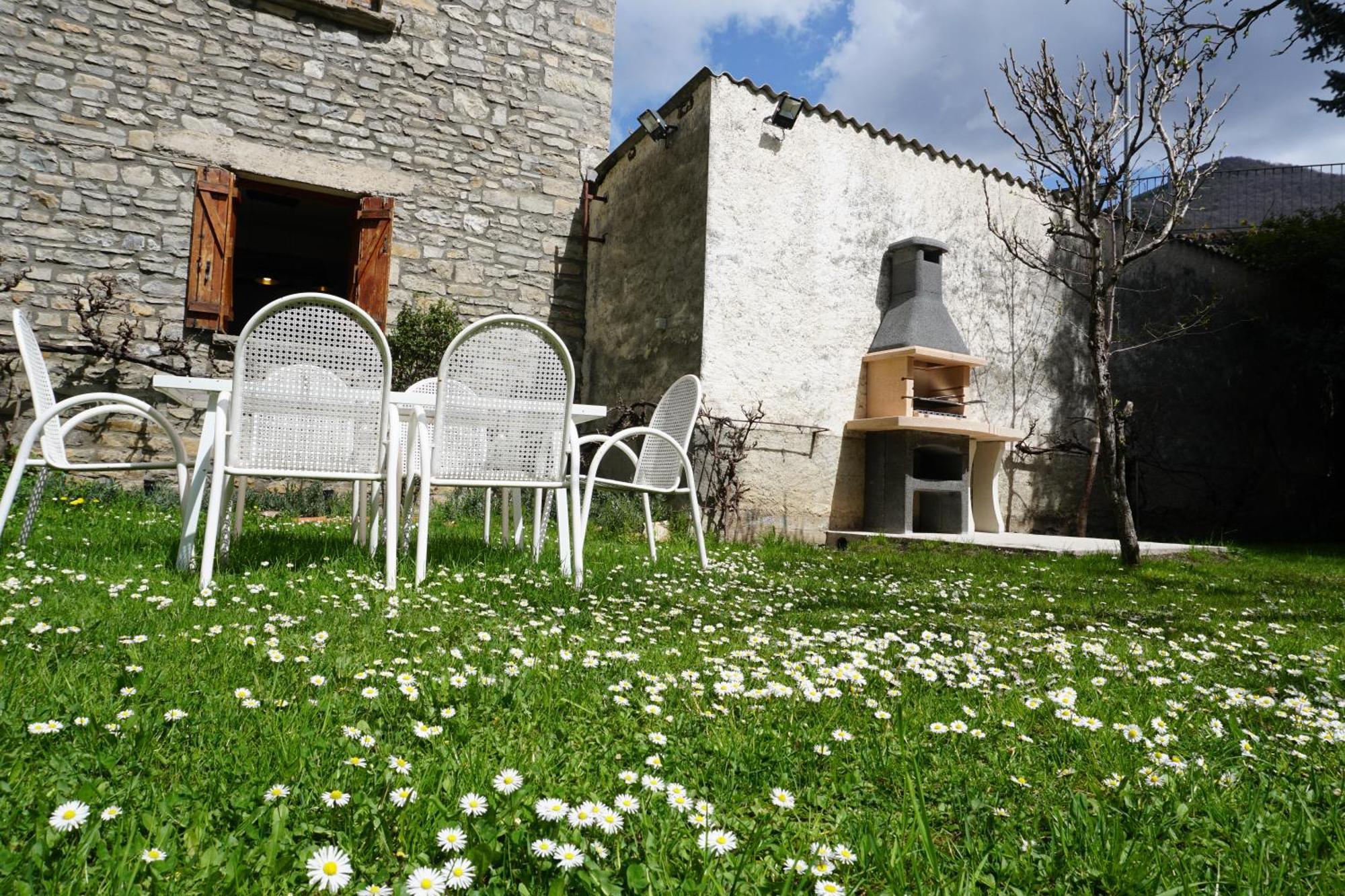 Cirjuana, Casa En El Centro Con Agradable Jardin Y Barbacoa By Pirineos 360 Villa Biescas  Exterior foto